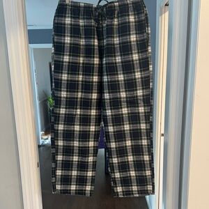 L.L. Bean Men's Scotch Plaid Flannel Sleep Pants- Green and White